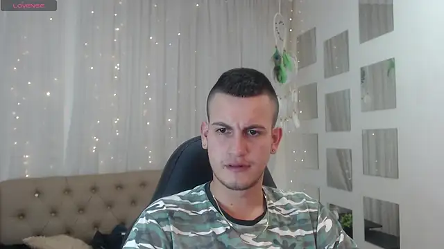 Snapshot of Cerokershelby chatting on December 29, 2024, 6:14 am Cerokershelby online show from December 29, 2024, 6:14 am