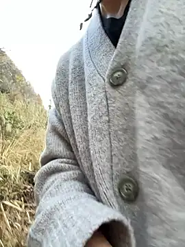 Snapshot of Hideen-real-face chatting on November 21, 2025, 6:23 am Hideen-real-face online show from November 21, 2025, 6:23 am