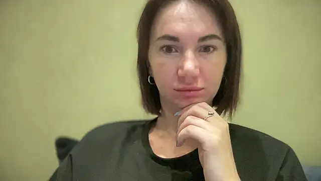 Snapshot of EvilDemon94 chatting on November 6, 2025, 5:19 am EvilDemon94 online show from November 6, 2025, 5:19 am