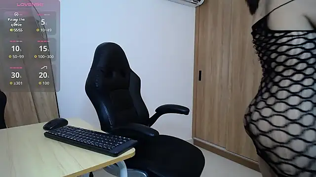 karoll marquez online show from September 27, 2025, 11:10 pm