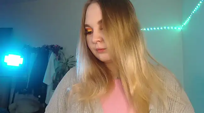 Greeenfriends6969 online show from December 29, 2024, 6:27 pm