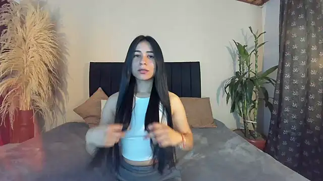 ChloeTurner  online show from January 22, 2025, 11:34 am