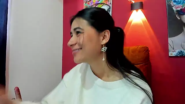 ChloeTurner  online show from February 26, 2025, 12:47 pm