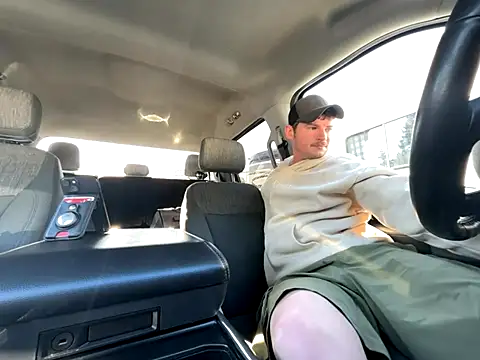 skittlez82 online show from October 13, 2025, 5:57 pm