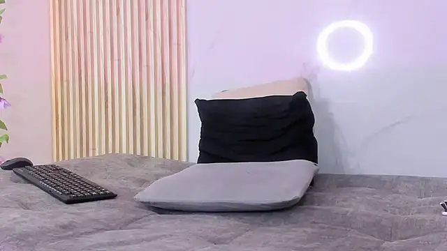 Aria montgomeri online show from March 22, 2025, 4:58 pm