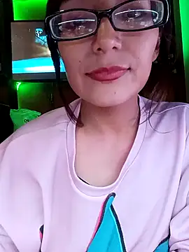 Snapshot of chicafresaxx chatting on December 30, 2024, 3:47 am chicafresaxx online show from December 30, 2024, 3:47 am