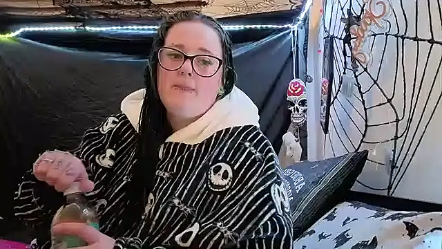 Bunny Cummings online show from January 16, 2026, 10:25 pm