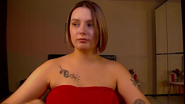 Snapshot of DianeMills chatting on February 5, 2025, 10:12 pm DianeMills online show from February 5, 2025, 10:12 pm