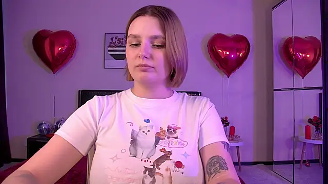 Snapshot of DianeMills chatting on February 20, 2025, 4:18 am DianeMills online show from February 20, 2025, 4:18 am