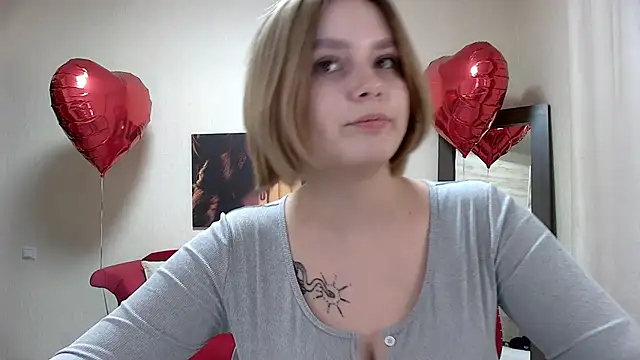 Snapshot of DianeMills chatting on February 23, 2025, 5:18 pm DianeMills online show from February 23, 2025, 5:18 pm