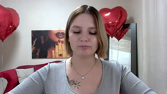 Snapshot of DianeMills chatting on February 24, 2025, 3:44 am DianeMills online show from February 24, 2025, 3:44 am
