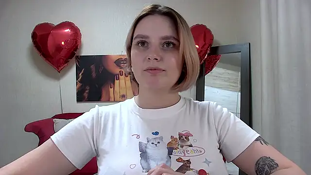 Snapshot of DianeMills chatting on February 25, 2025, 11:00 pm DianeMills online show from February 25, 2025, 11:00 pm