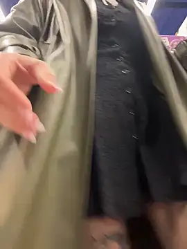 Holly Play online show from October 2, 2025, 9:16 am