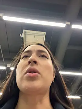 Holly Play online show from January 17, 2026, 12:21 pm