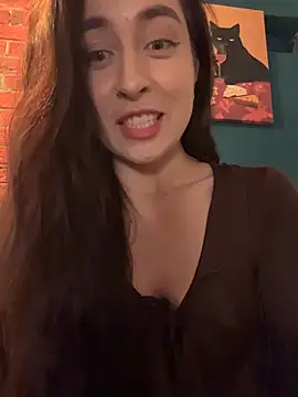 Holly Play online show from June 17, 2026, 10:39 am