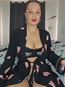 Chaudesquirt online show from November 14, 2025, 3:00 pm