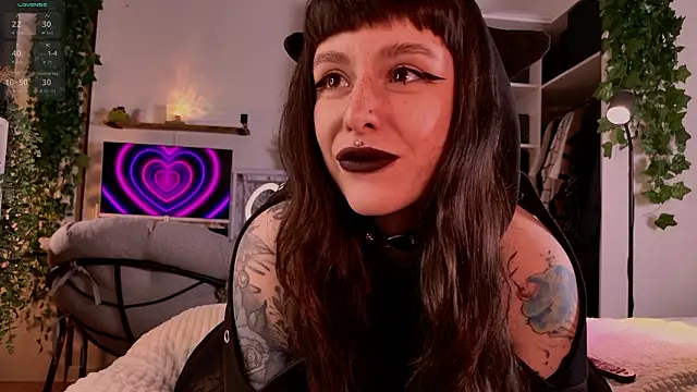 MichaellaMoon online show from March 26, 2026, 6:46 pm