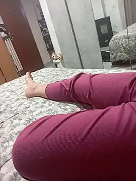 bella82 online show from January 7, 2025, 10:41 pm