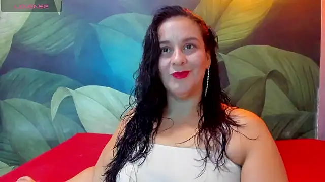 Snapshot of Sharllot_bbw chatting on January 14, 2025, 7:43 pm Sharllot bbw online show from January 14, 2025, 7:43 pm