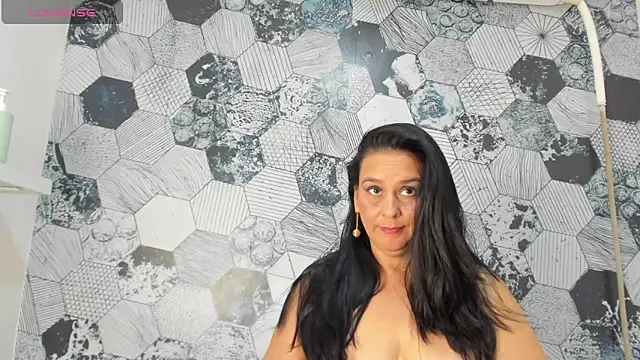 Snapshot of Sharllot_bbw chatting on March 21, 2025, 6:29 pm Sharllot bbw online show from March 21, 2025, 6:29 pm