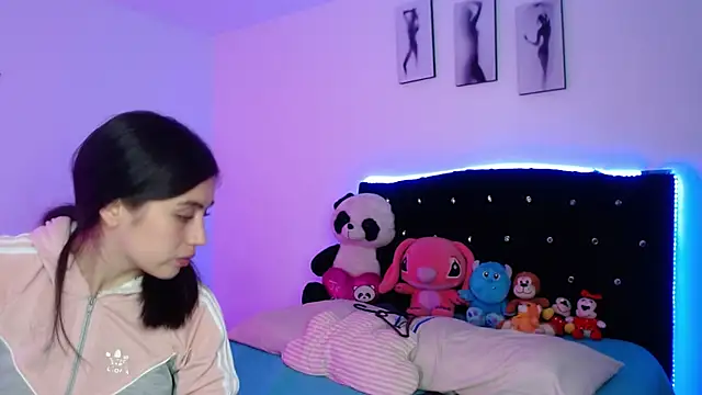 Bonny Bonss online show from June 26, 2026, 11:20 pm