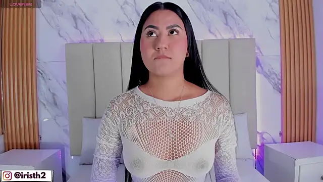 Iris Thompson  online show from February 4, 2026, 3:34 am