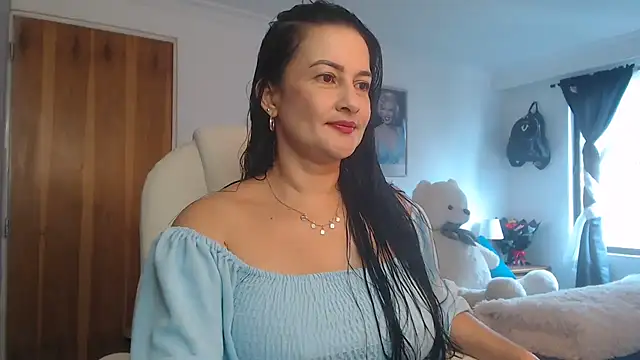 lucy diiaz online show from September 12, 2025, 7:14 pm