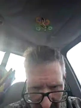 AronMellon76 online show from December 15, 2025, 5:06 pm