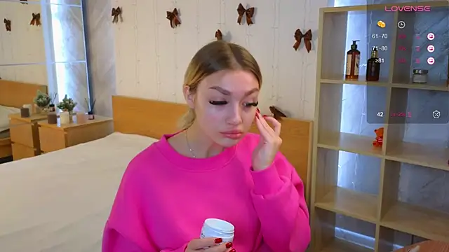 Ella Milla online show from December 29, 2024, 5:31 am