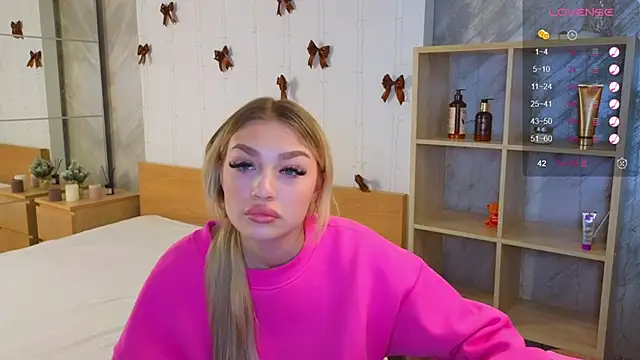 Ella Milla online show from December 30, 2024, 9:05 am