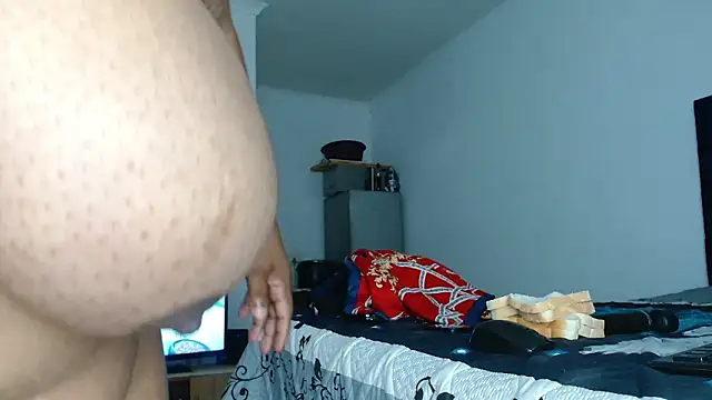 Hugetittiesxx2 online show from January 19, 2026, 4:27 am