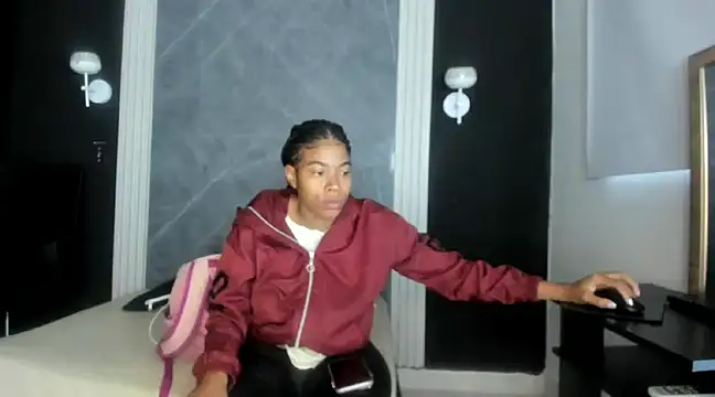 YummyDuooo online show from December 28, 2024, 11:52 am