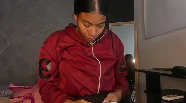 YummyDuooo online show from February 5, 2025, 12:06 pm