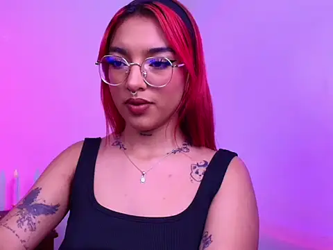 sofia blossom online show from February 4, 2025, 5:10 am