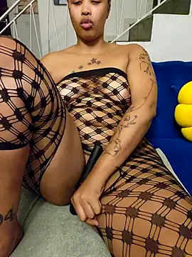 Snapshot of Drippincaty chatting on April 29, 2026, 8:48 pm Drippincaty online show from April 29, 2026, 8:48 pm