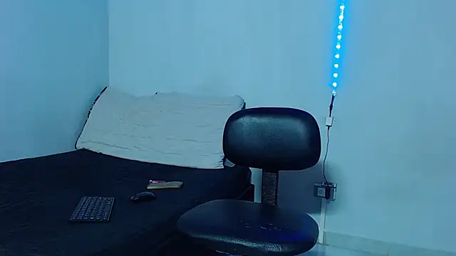 Snapshot of mikecoper_23 chatting on February 16, 2025, 3:04 am mikecoper 23 online show from February 16, 2025, 3:04 am