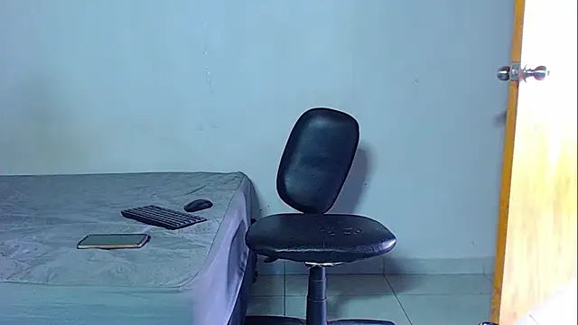 Snapshot of mikecoper_23 chatting on February 10, 2026, 2:10 pm mikecoper 23 online show from February 10, 2026, 2:10 pm