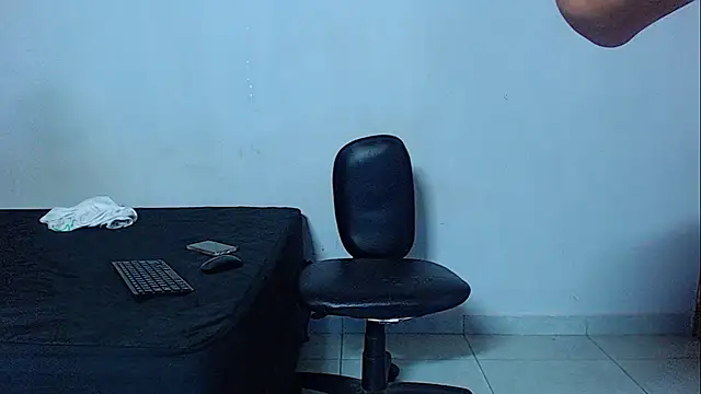 Snapshot of mikecoper_23 chatting on February 26, 2026, 2:32 am mikecoper 23 online show from February 26, 2026, 2:32 am