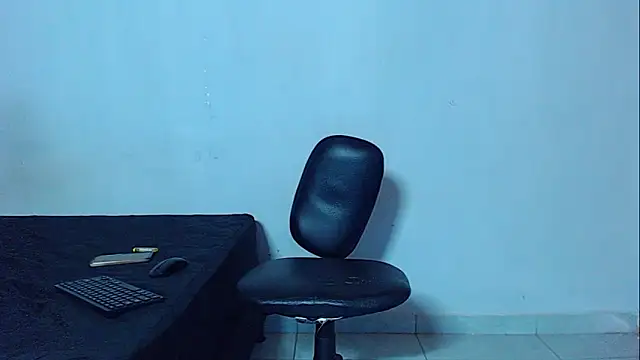 Snapshot of mikecoper_23 chatting on April 5, 2026, 2:25 pm mikecoper 23 online show from April 5, 2026, 2:25 pm