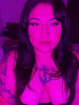 Phoenixcalixo online show from May 2, 2026, 4:39 am