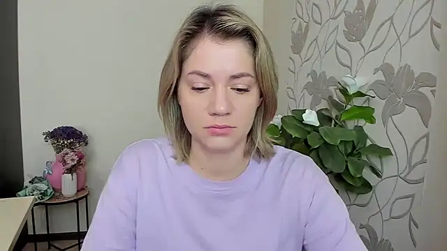 MariaSttone online show from September 26, 2025, 7:12 am