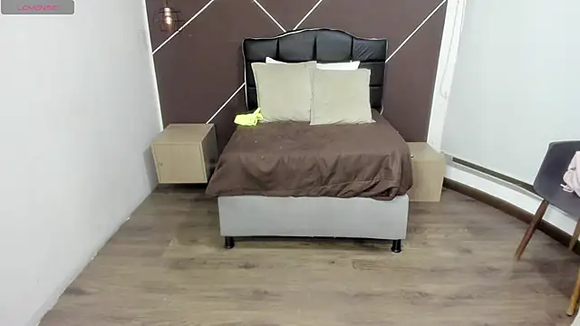 AntonellaRosee  online show from March 4, 2025, 12:12 pm