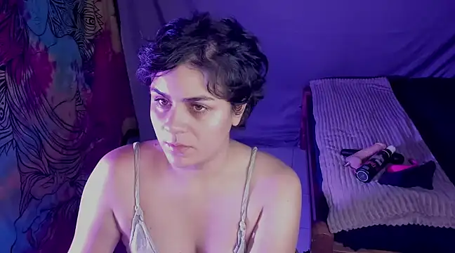 Snapshot of isabelacooperr chatting on January 18, 2025, 4:48 am isabelacooperr online show from January 18, 2025, 4:48 am