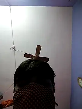 Tamilandteluguboy14 online show from February 5, 2026, 6:18 am