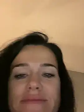 English-Chloe96 online show from December 25, 2024, 10:27 pm