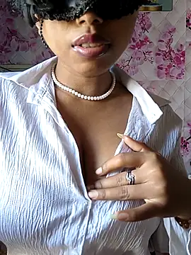 sandy naughty online show from March 5, 2026, 3:57 am