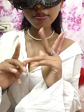 sandy naughty online show from March 23, 2026, 4:33 pm