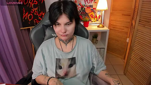 mekurisu online show from February 2, 2025, 4:26 am