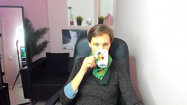 AuroraScript online show from February 22, 2025, 6:52 pm