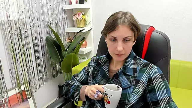 AuroraScript online show from March 3, 2025, 6:22 pm